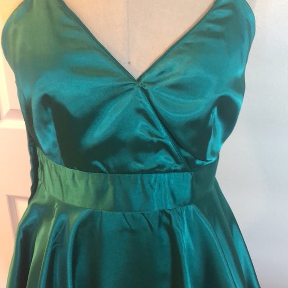 Gorgeous Green Silk Evening Blouse - Picture 10 of 10
